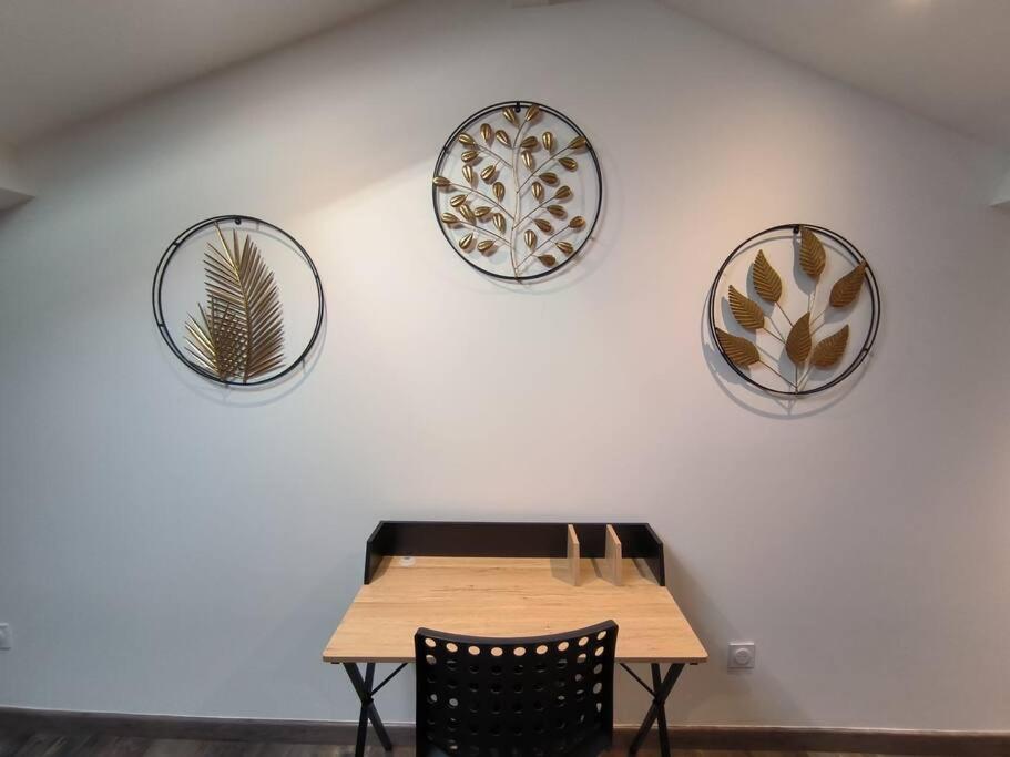 Apartmán T2 -55M2- Elegant Et Chaleureux Montbrison Exteriér fotografie