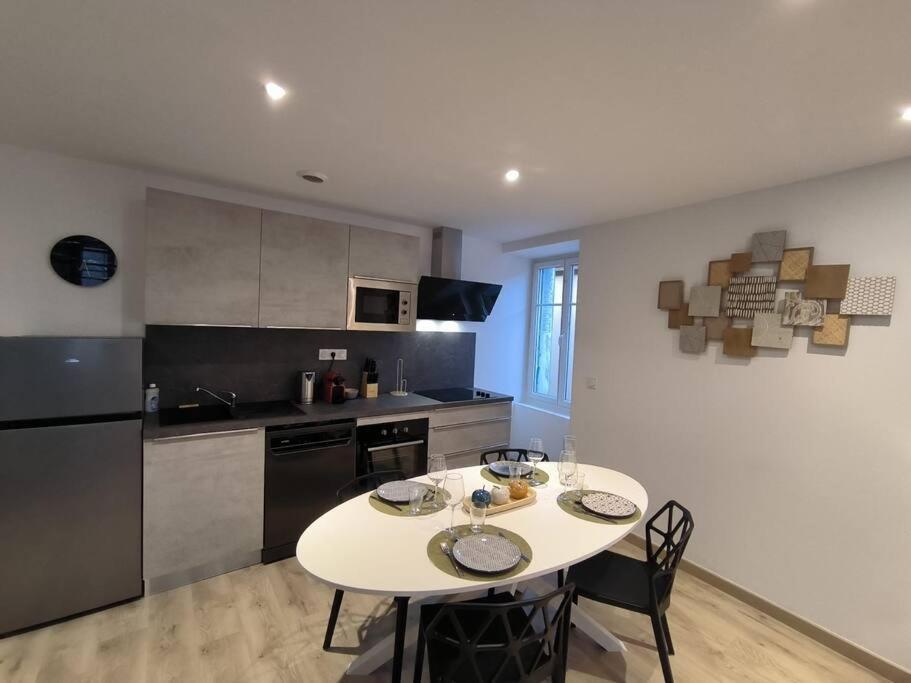 Apartmán T2 -55M2- Elegant Et Chaleureux Montbrison Exteriér fotografie