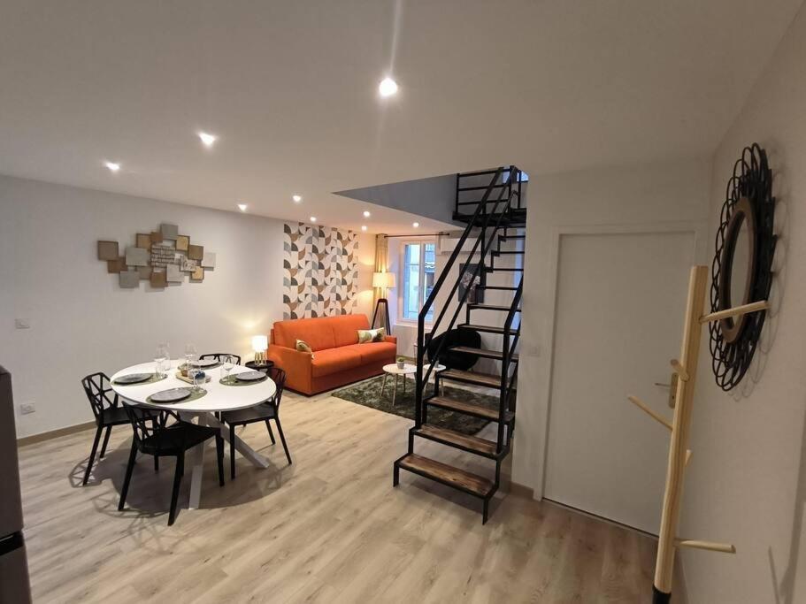 Apartmán T2 -55M2- Elegant Et Chaleureux Montbrison Exteriér fotografie